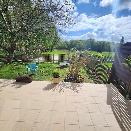 Gite Les Longeres Montazeau Exteriör bild